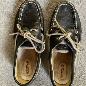 Women’s size 6 Sperry shoes